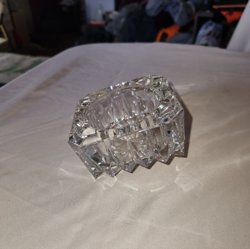 Elegant Lead Crystal Ashtray, Trinket Holder - Picture 5 of 5